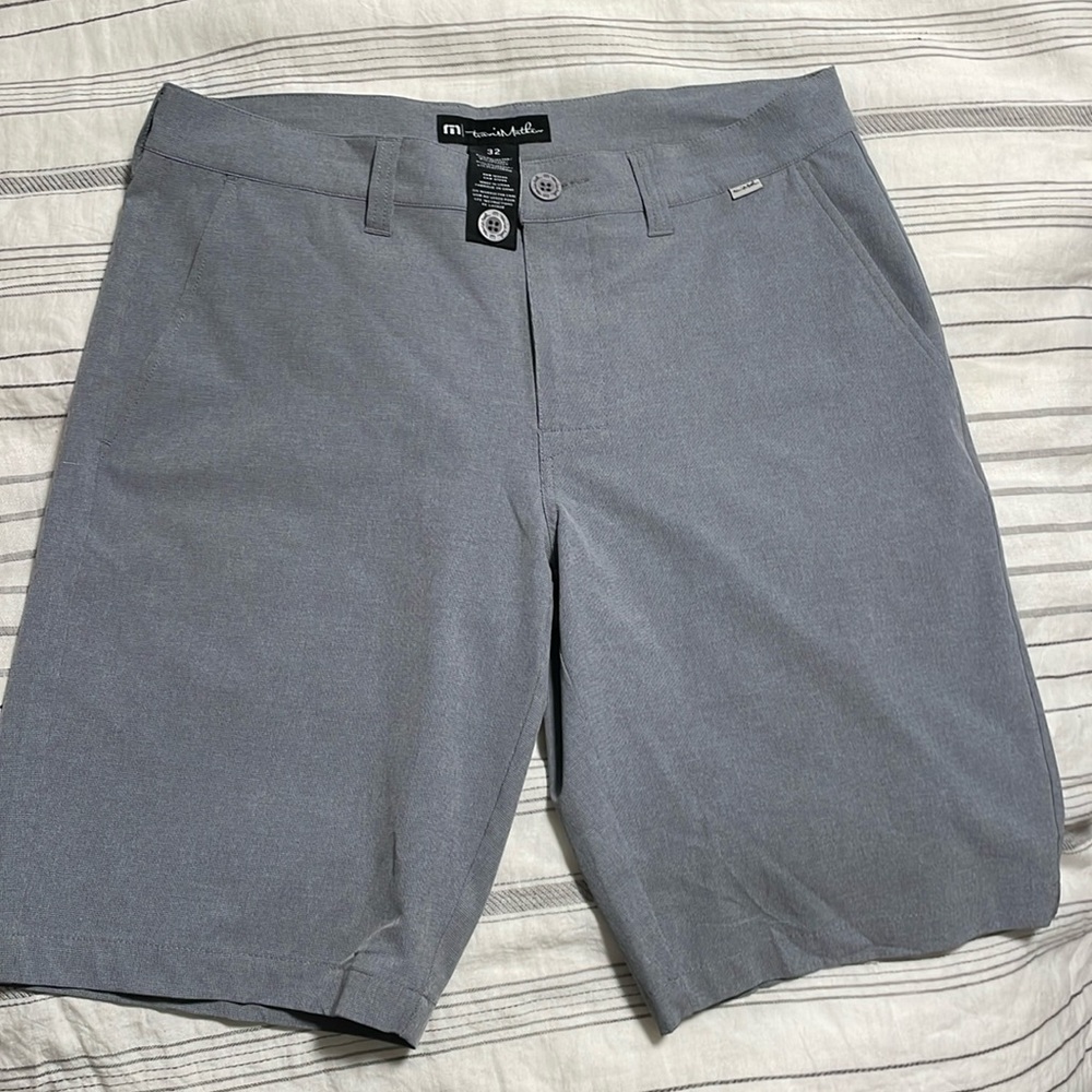 Travis Matthew men’s golf shorts